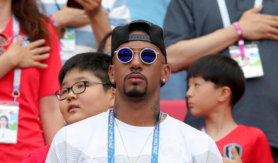  Boateng goes with two diamond studs