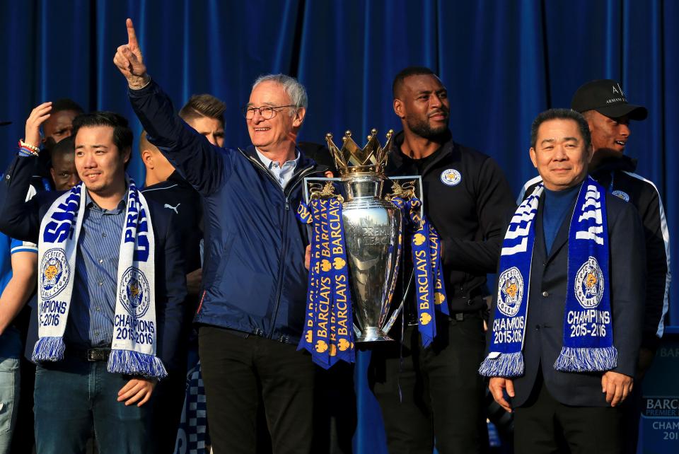  Aiyawatt, Ranieri and Vichai celebrate the Foxes' stunning Premier League truimph