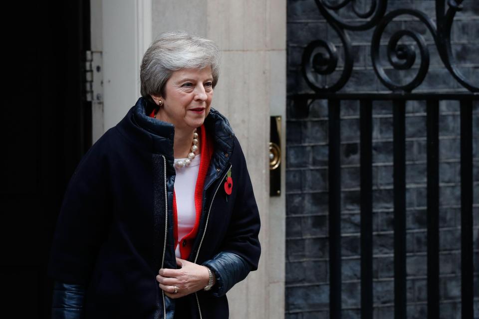  Theresa May will present ministers with a choice between a done deal and a Marxist Corbyn Government