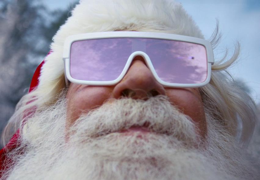  The advert starts with Santa firing a Christmas pudding out of a cannon