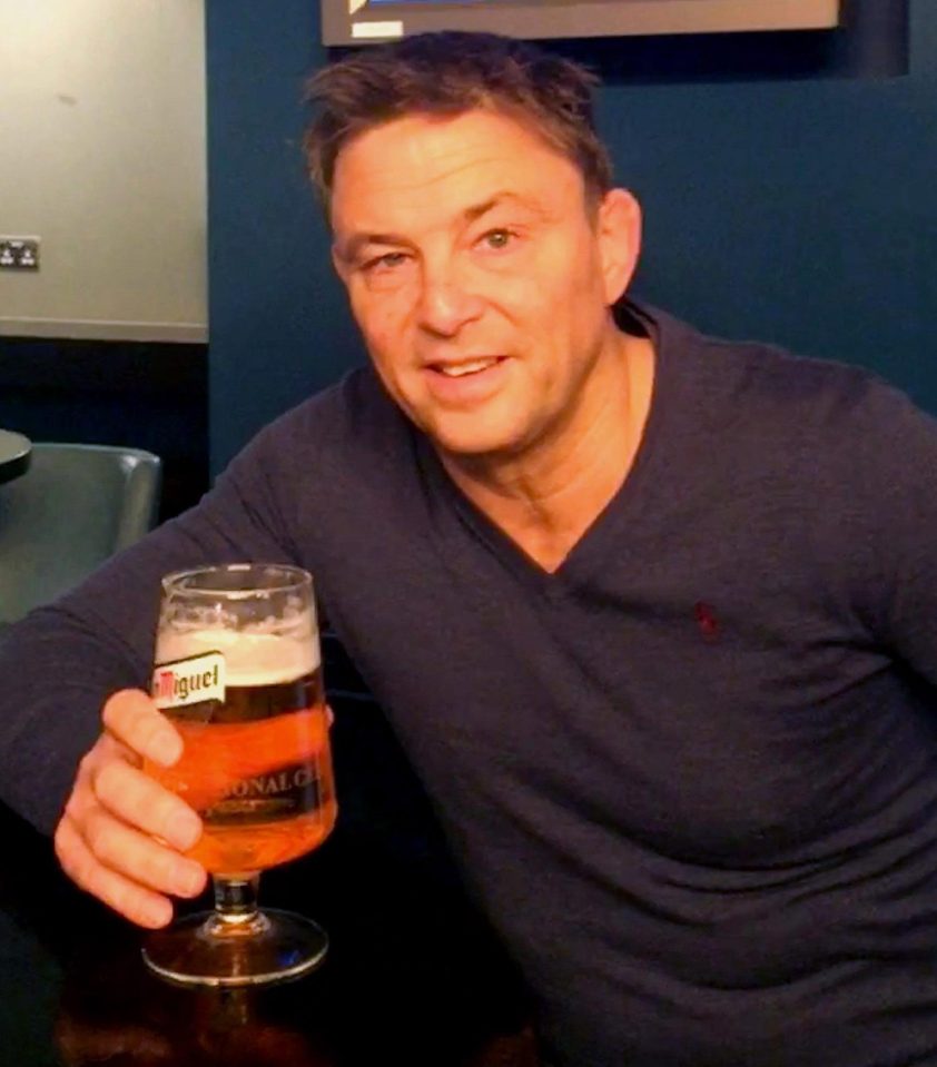  Nervous business flier Chris Andrews says he should not be denied a beer to calm his nerves