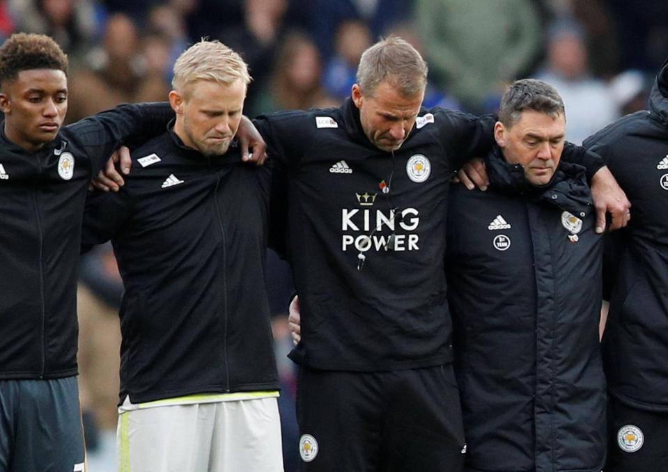  Kasper Schmeichel paying to Vichai Srivaddhanaprabha