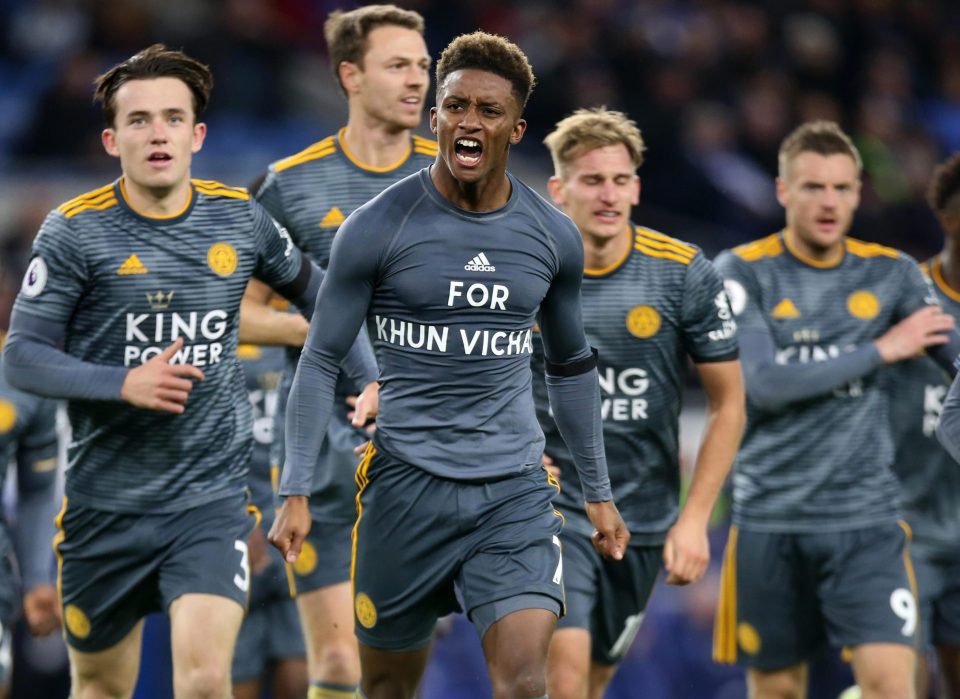  Demarai Gray takes off his shirt to reveal tribute to tragic chairman Vichai Srivaddhanaprabha after his death last week