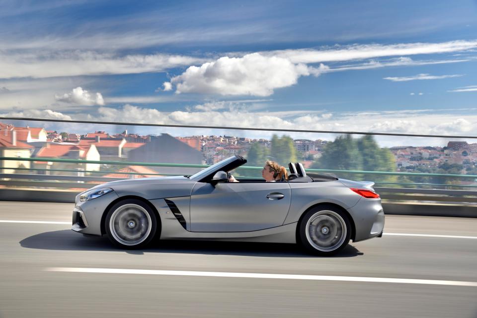  The new BMW Z4 is a drop-top, which makes it look quite different to the Toyota Supra