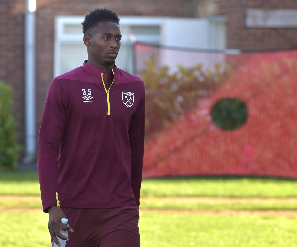  Reece Oxford is determined to stay in the Premier League even if West Ham force him out in January