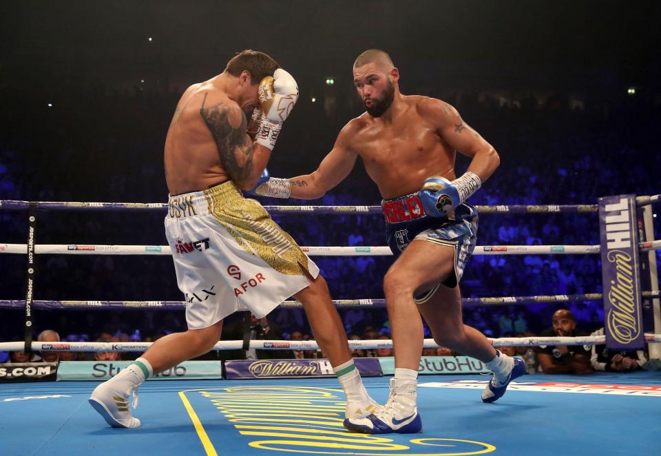  Bellew found success early in the fight landing counter shots to Usyk