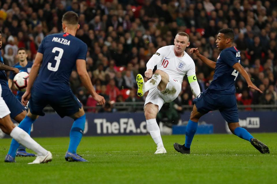  Rooney had an effort at goal but it was easily saved by Brad Guzan