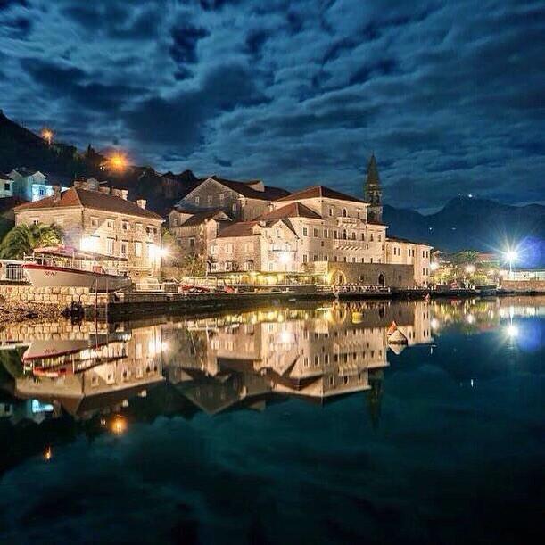  The Monte Bay Retreat is in the old town of Perast