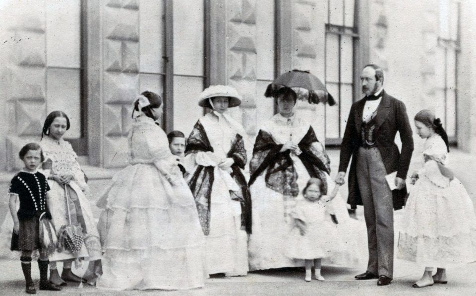  Prince Albert at Osborne House in 1850. Left to right - Prince Leopold, Princess Louise, Queen Victoria, Prince Arthur, Princess Alice, Princess Royal (Victoria), Prince Albert holding Princess Beatrice's hand, and Princess Helena