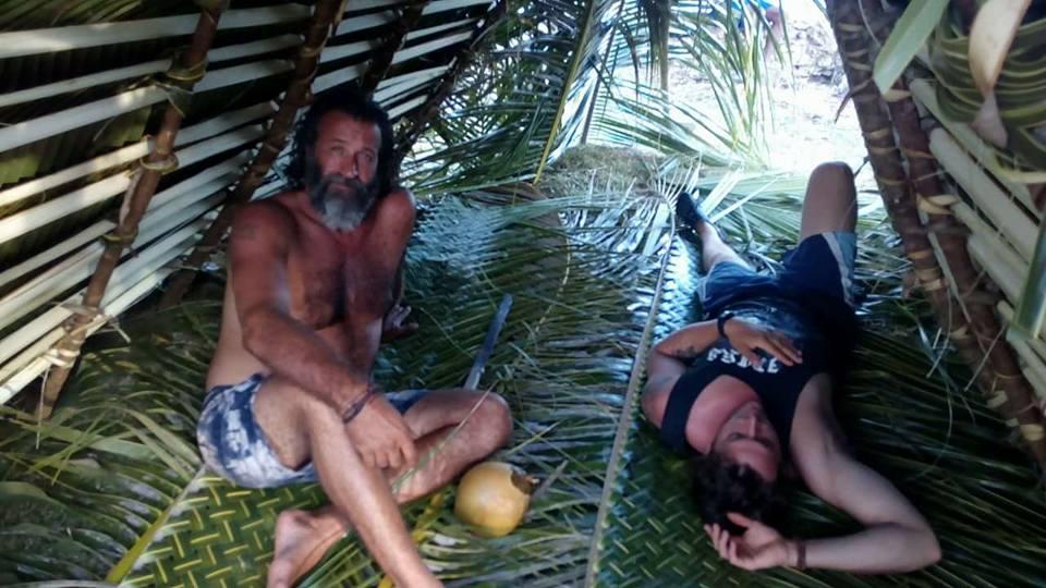  The farmer built a camp with his son and lived off coconuts to prepare for Survivor