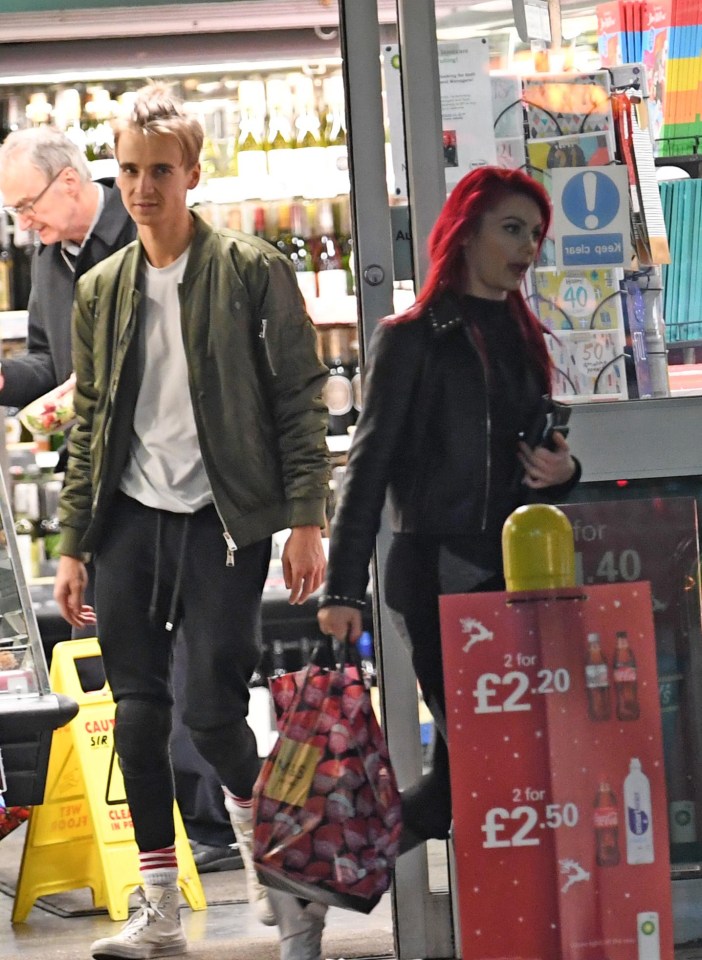 They were spotted looking cosy as they left the shop