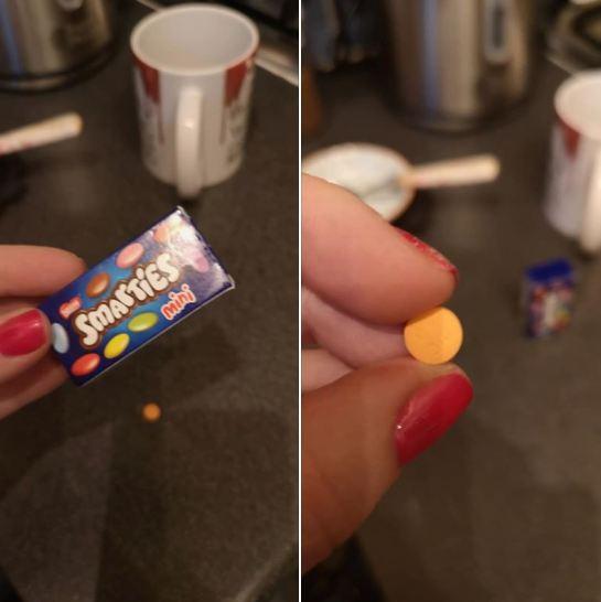  The 'mini' Smarties boxes are not sealed