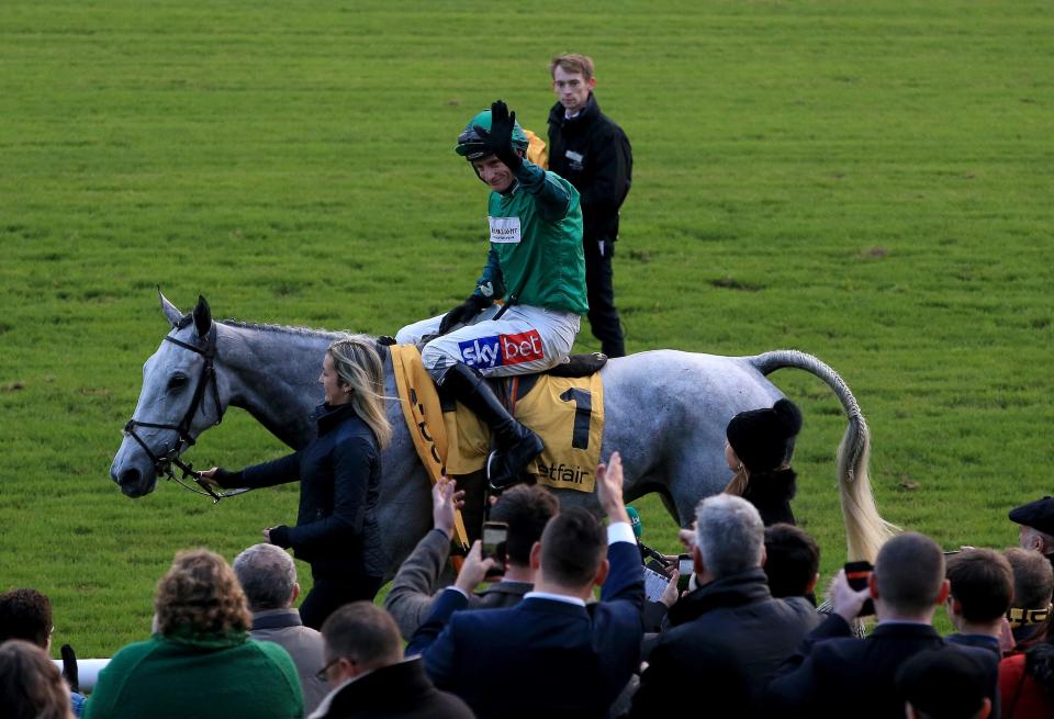  Daryl Jacob and Bristol De Mai salute the crowd after their victory