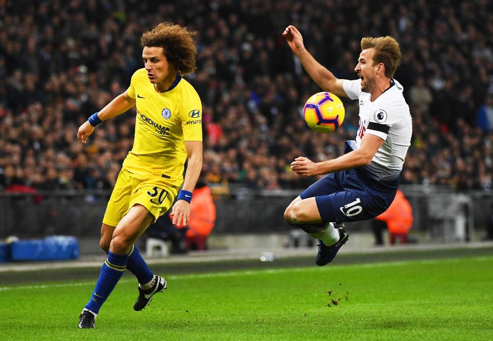  David Luiz had a poor game, gifting Tottenham two goals