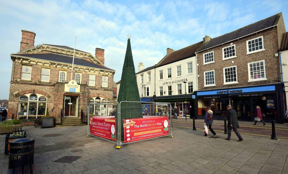  One seething resident blasted the monument, saying 'no tree is better than a bad tree'