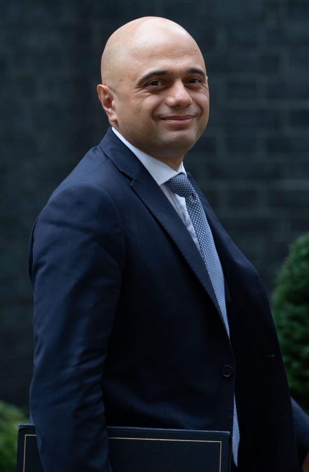  The Home Secretary has defended police 'risk assessed tactical contact' of moped muggers