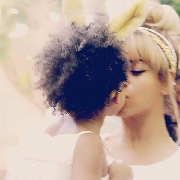  Beyonce, six. is among the stars who pecks daughter Blue Ivy on the lips