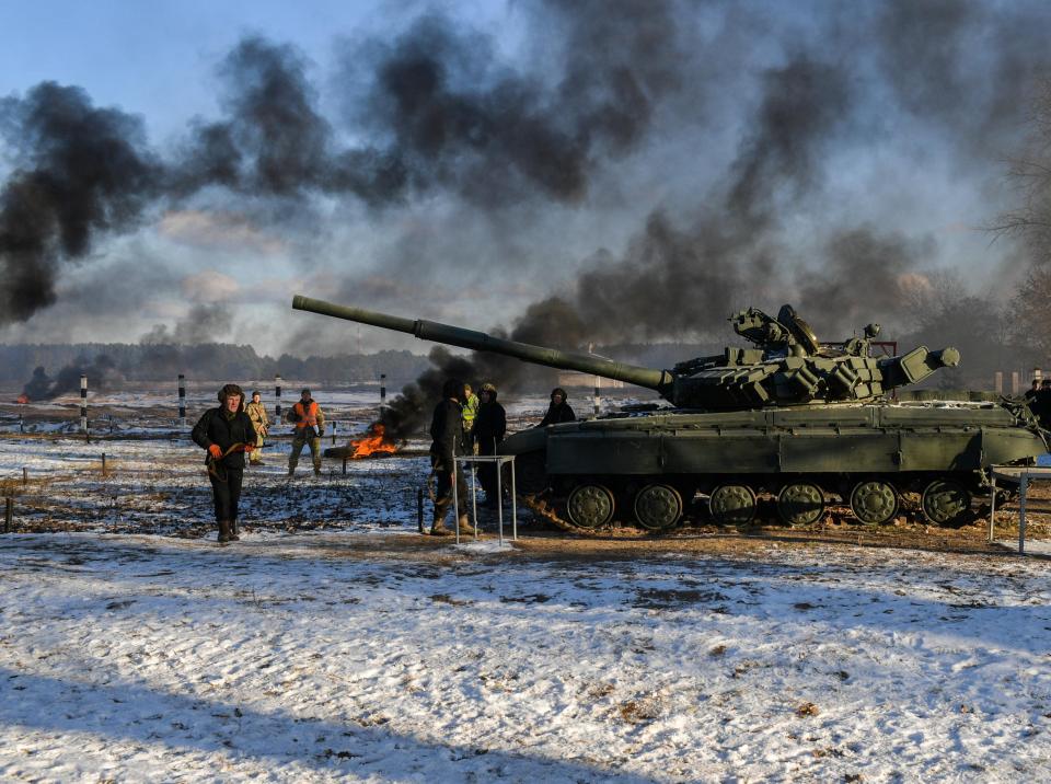  Ukrainian servicemen take part in drills in Chernihiv Region, Ukraine