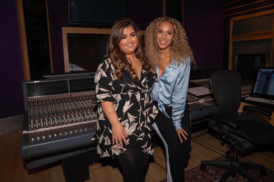  X Factor hopeful Scarlett Lee met Leona Lewis and will sing with her on Saturday night