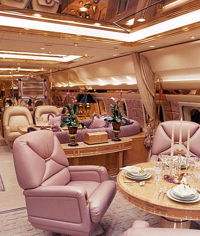 Abramovich installed a banquet hall that seats 30 people