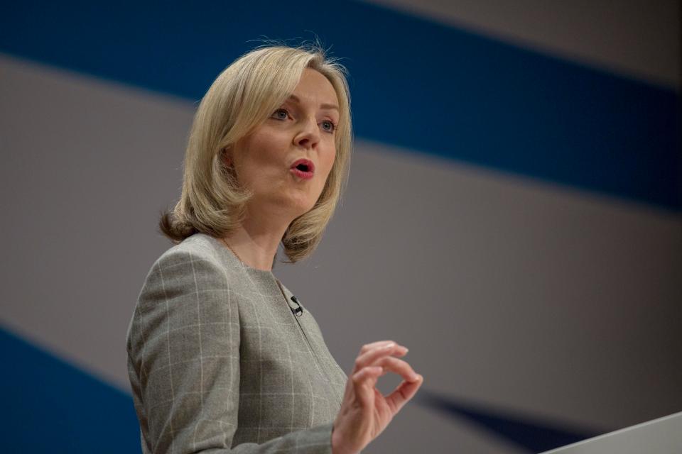  Liz Truss says it is too expensive to work out how much could be paid out in child benefit