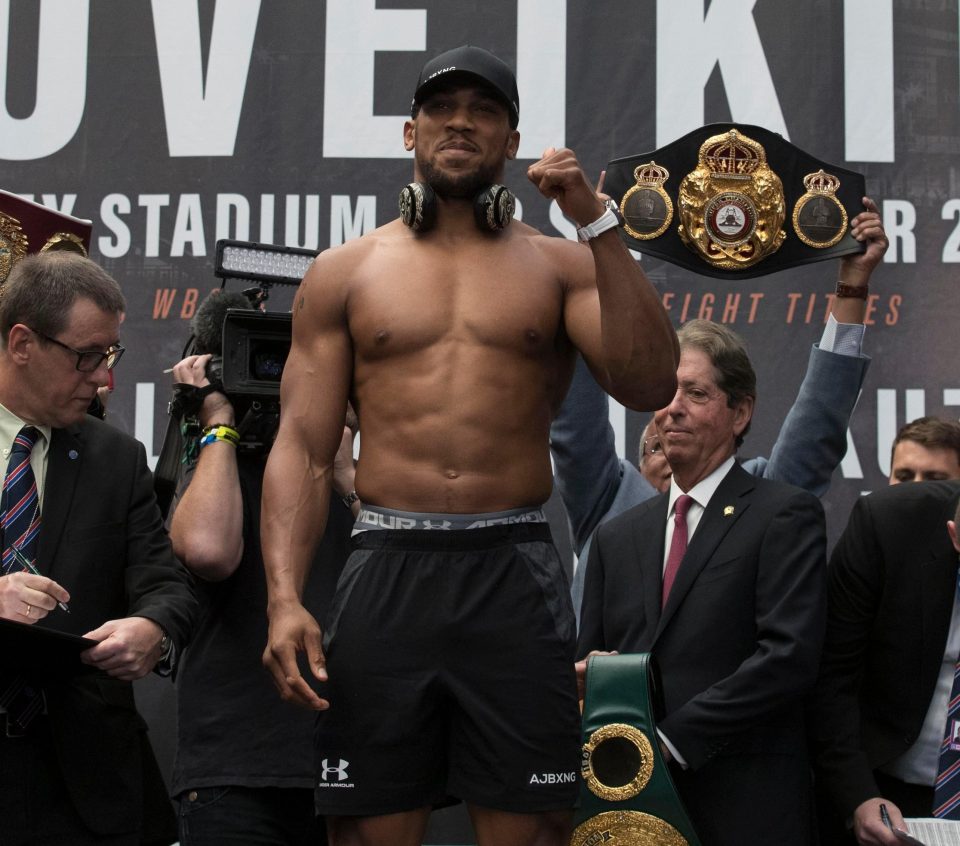  Anthony Joshua wants to violently put Tyson Fury back in his place