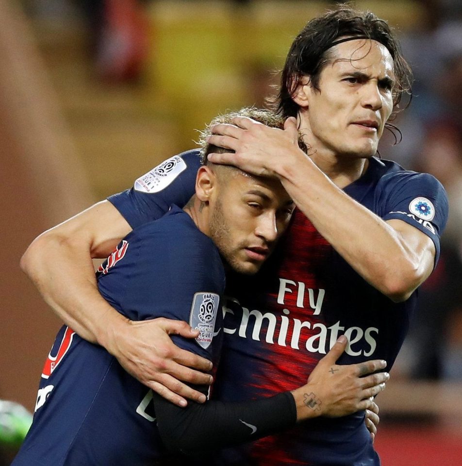  Unai emery has boosted his reputation by dealing with Mesut Ozil - after failing to sort out the situation between Neymar and Edinson Cavani last season