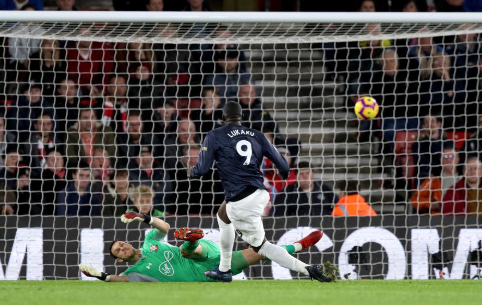  Romelu Lukaku ended his goal drought after firing past Alex McCarthy