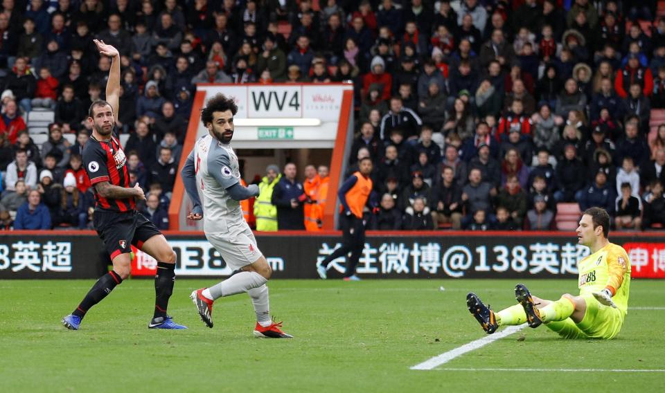  Salah looked at the linesman and appeared unsure if the goal was given