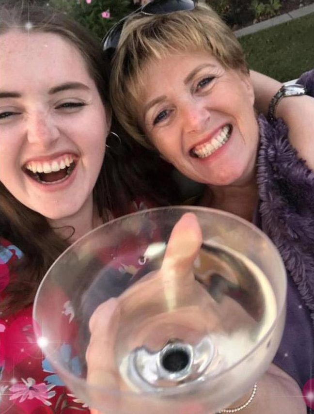  Grace and her mum pictured before the 22-year-old went travelling