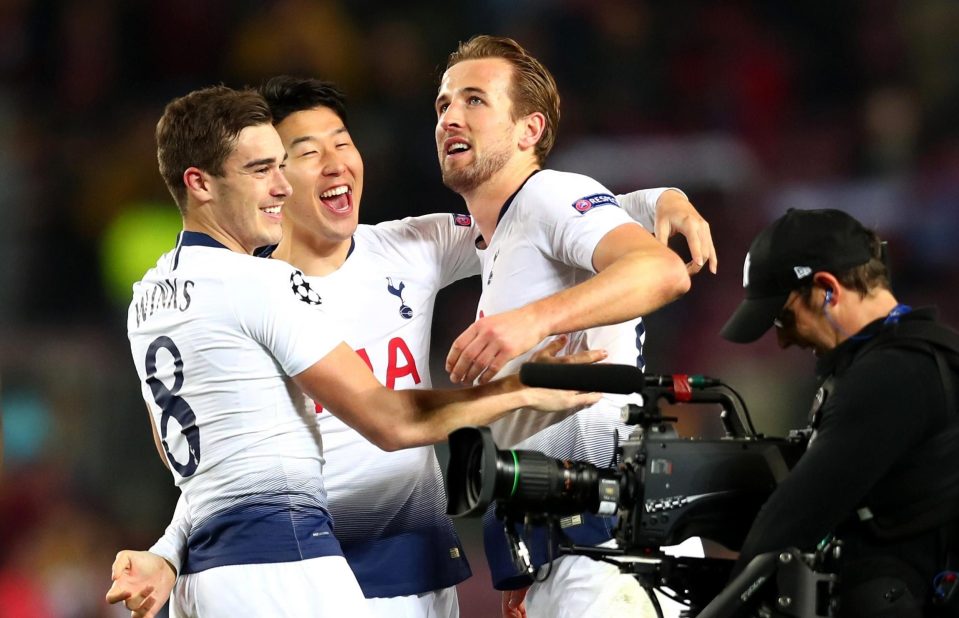  Harry Kane, Harry Winks and Son Heung-min react after Spurs drew 1-1 against Barcelona