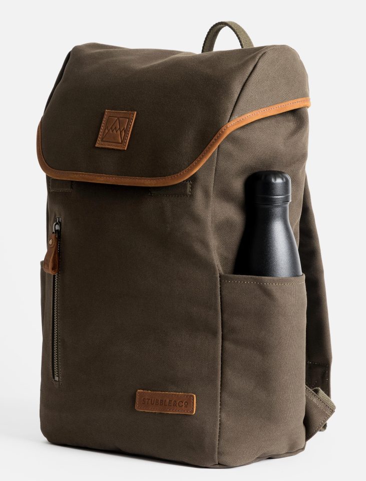  Classic styling and lightweight materials make this backpack a winner