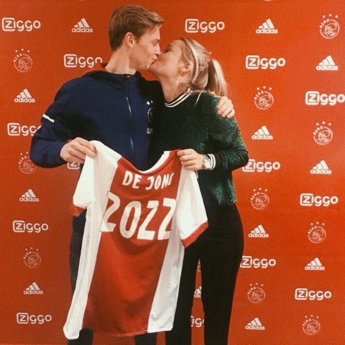  Frenkie de Jong and Mikky would be a welcome addition to the Premier League