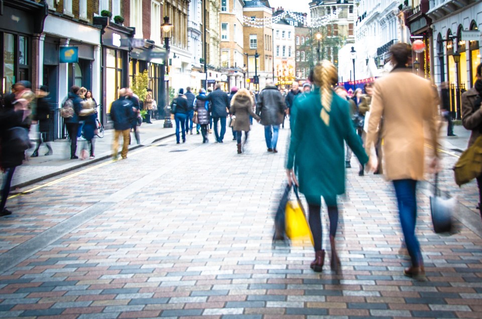 High Street shops across the country has slashed their prices for 'Super Saturday'