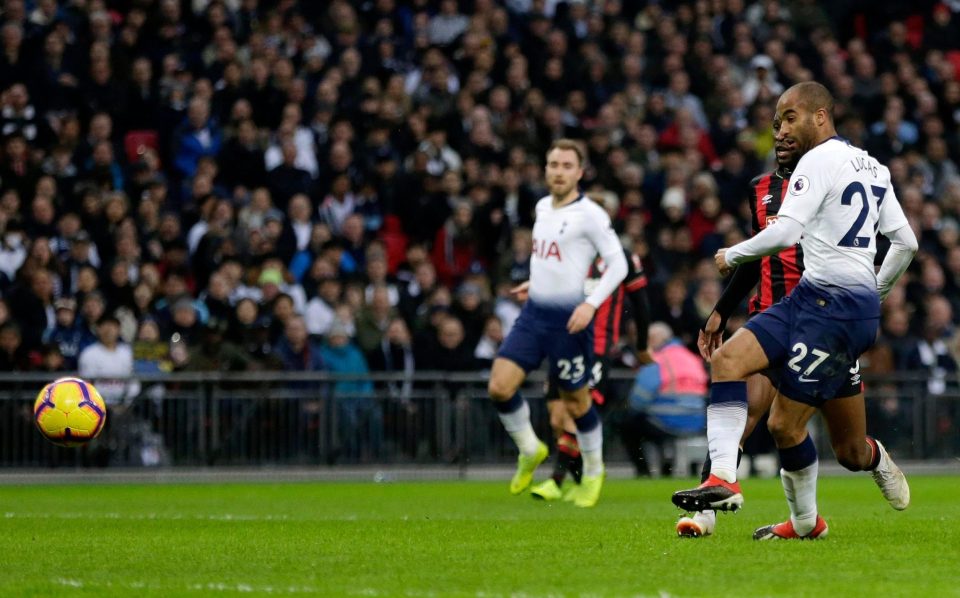  Lucas Moura fired in during the first half