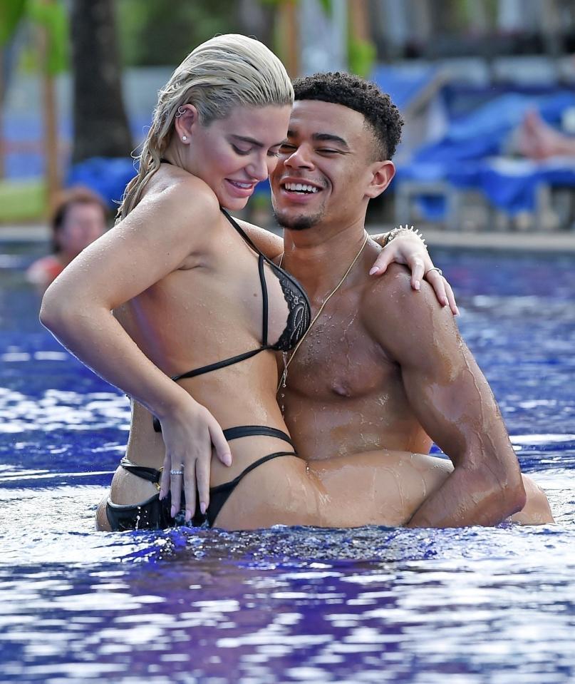  Megan wore a tiny lace bikini as she straddled Wes in the pool