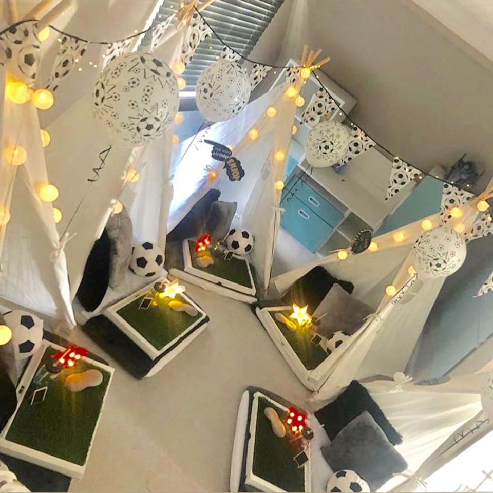  Kimberley transformed the boys' room into an amazing football-themed sleepover party for them and their cousins