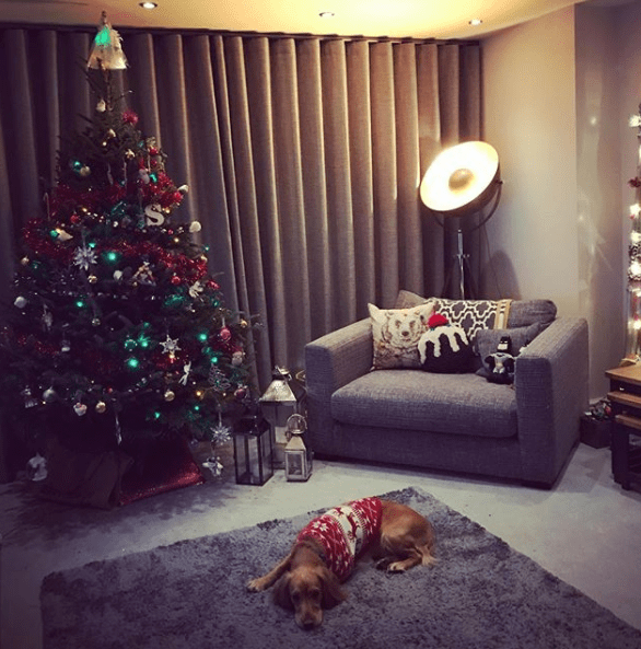  Their living room has a cosy vibe with funky cushions and a fluffy rug