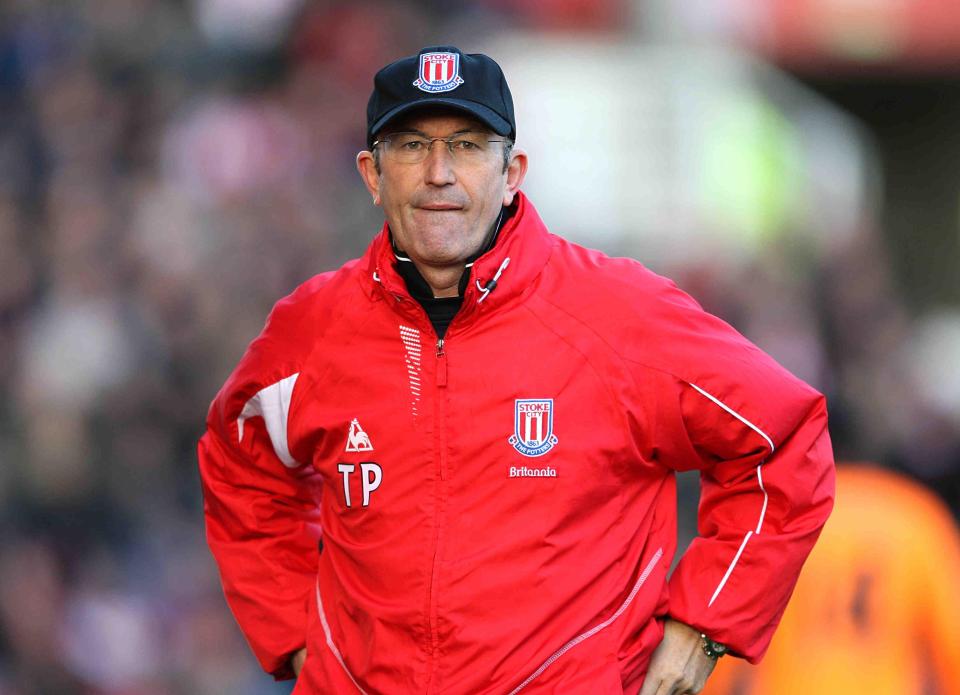  Tony Pulis told players to throw themselves to the ground if John Terry dived in to a tackle