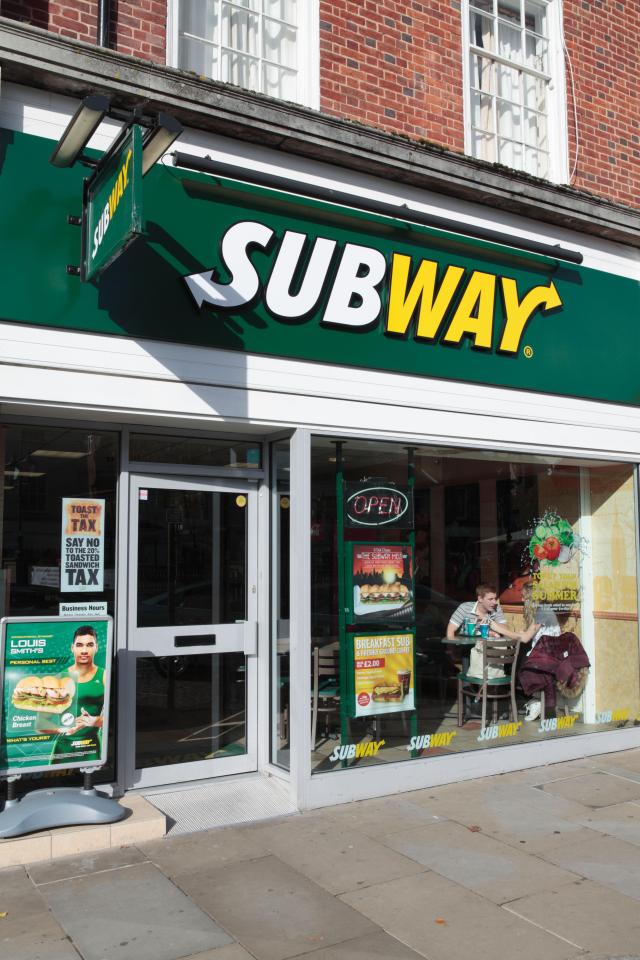  Earn 1,000 points at Subway to get a free 12" Sub