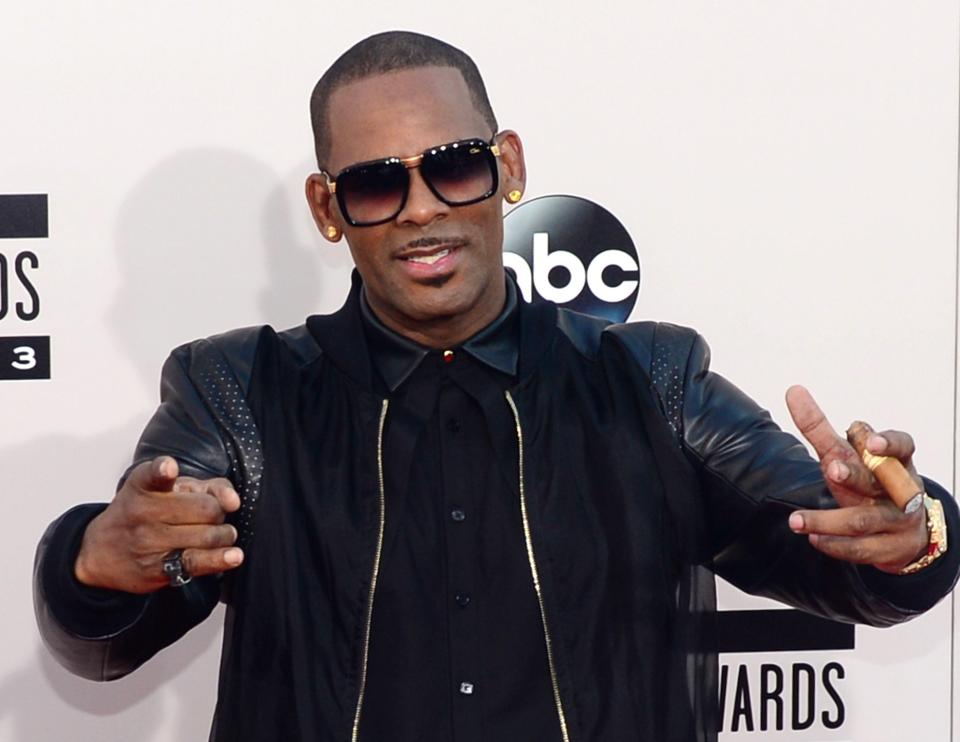  R Kelly says the media are attempting to distort and destroy his legacy by reporting allegations that he sexually mistreats women