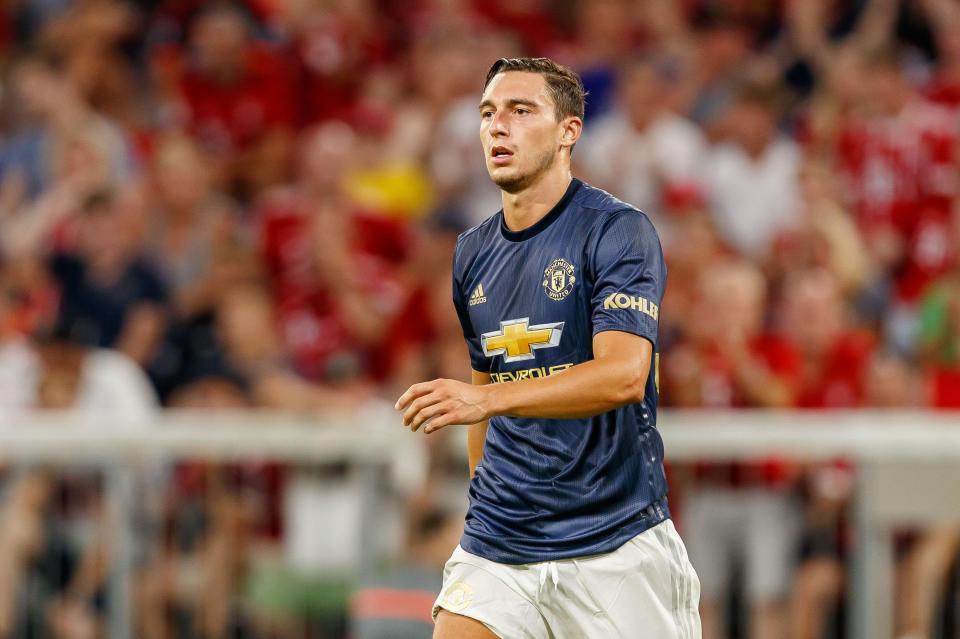  Matteo Darmian is yet another failure of a full-back at Man United