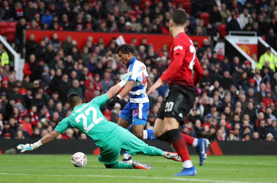  Sergio Romero enjoyed a fine game between the sticks with a series of good saves