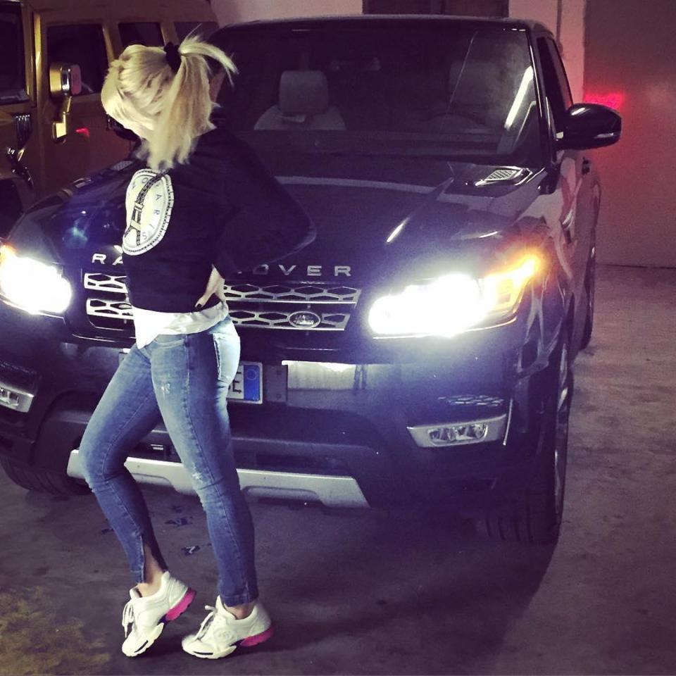  Like most footballers, Icardi and Wanda own a Ranger Rover as well