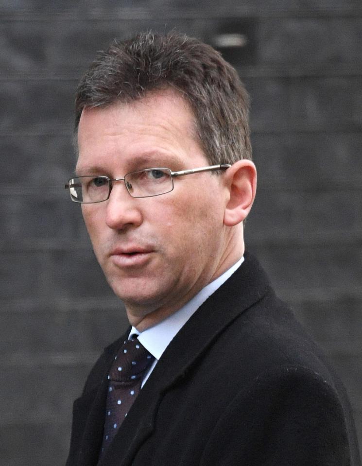  Jeremy Wright will meet with bookies and banks to ask them to crack down on credit card gambling