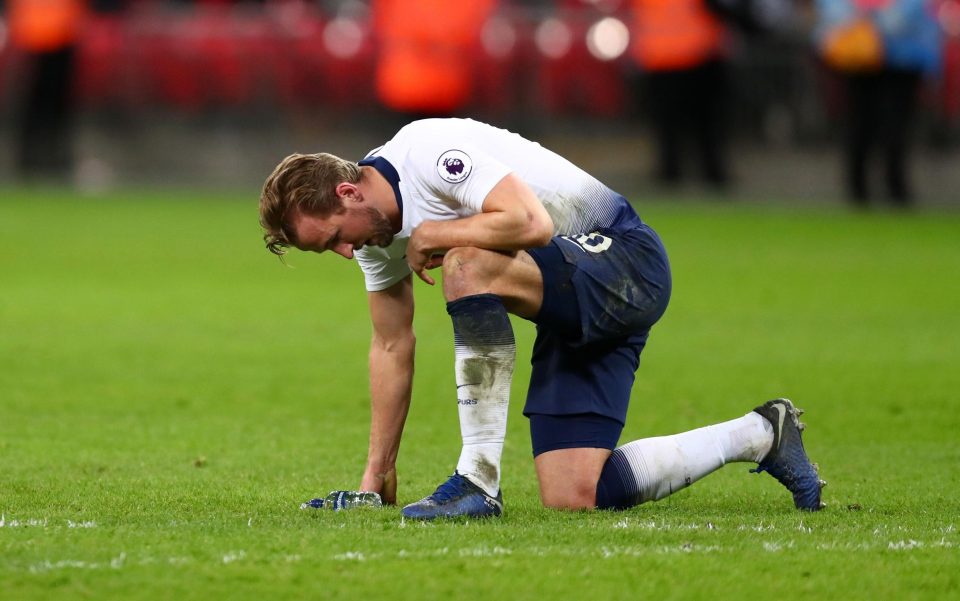  Kane suffered an ankle injury late on against United