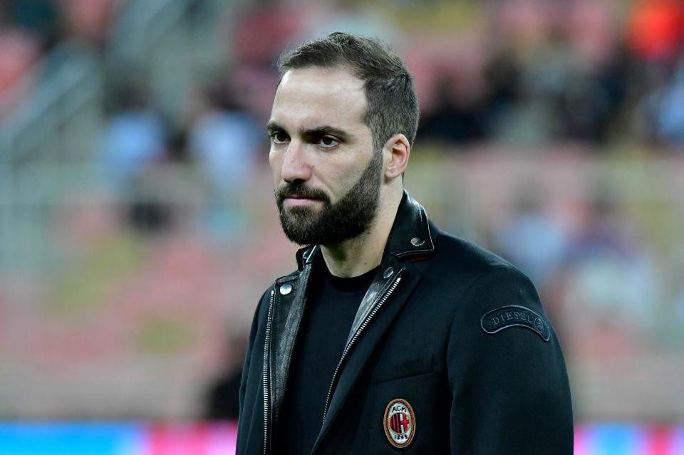  Gonzalo Higuain's move to Chelsea has moved a step closer