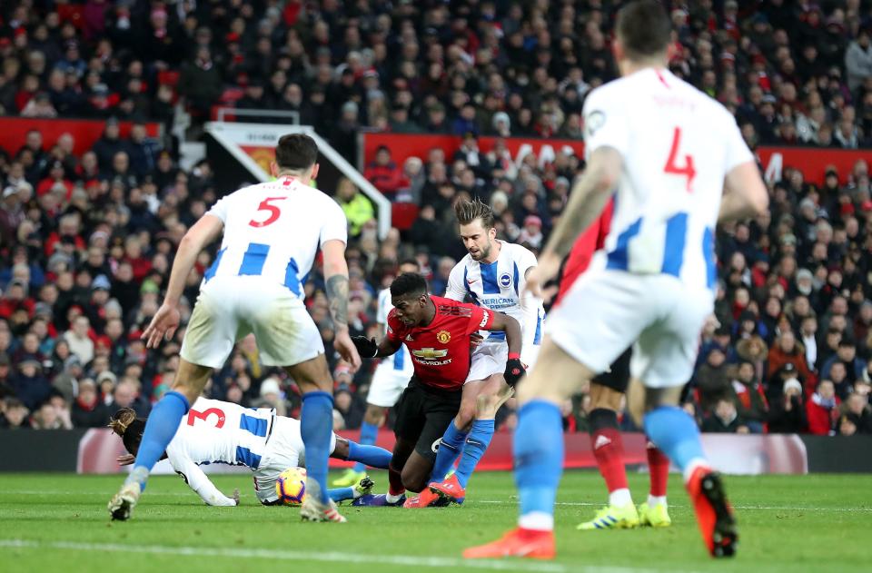  Pogba was sandwiched by Gaeten Bong and Davy Propper to win the penalty