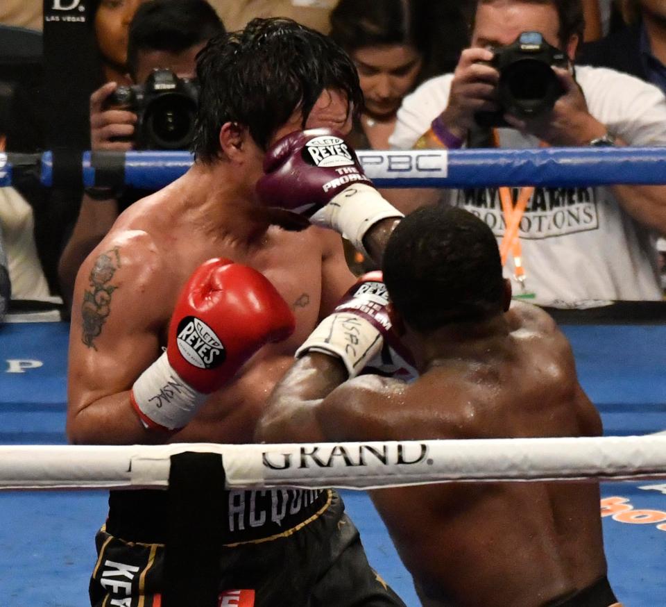  Pacquiao called out Floyd Mayweather after beating Broner