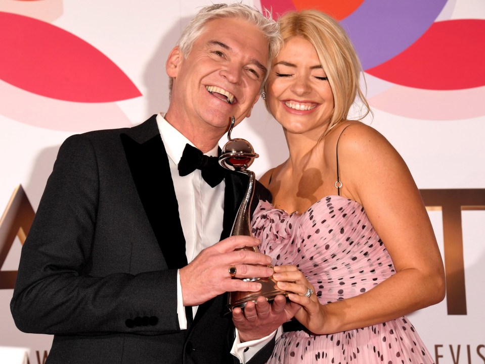 Phil and Holly celebrated This Mornings victory at the NTAs last night